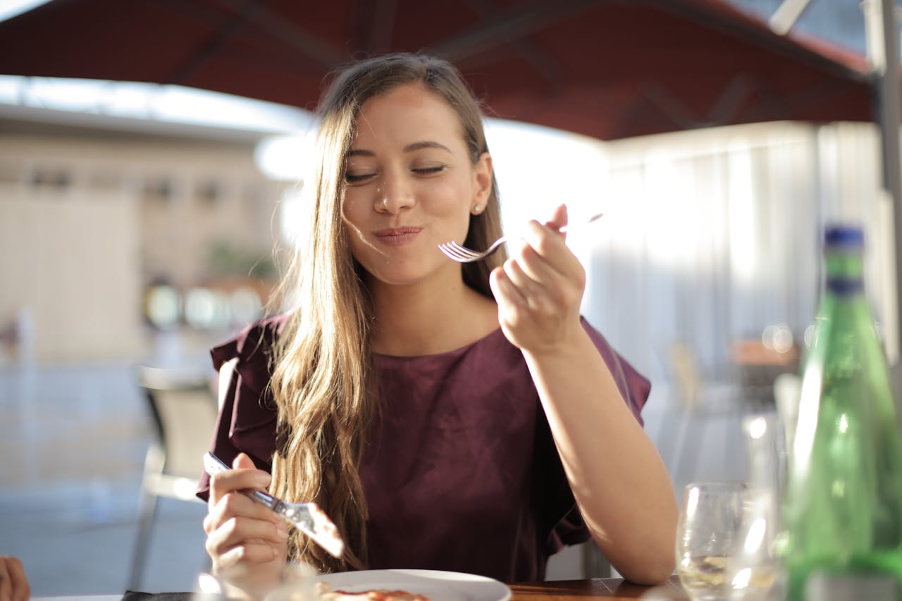 Comment la cuisine méditerranéenne a-t-elle évolué au fil des siècles ?