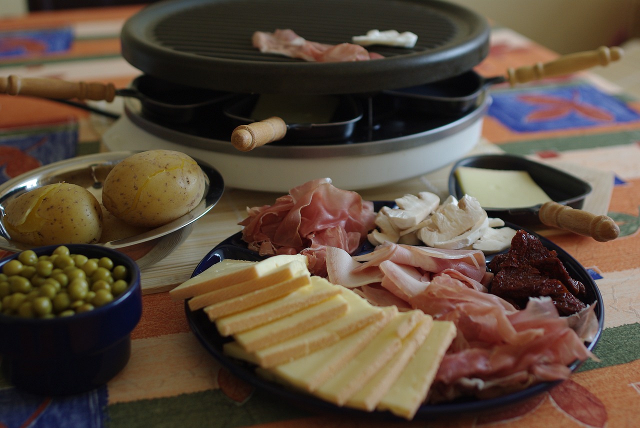 Recette de la raclette : le plat incontournable de l&rsquo;hiver