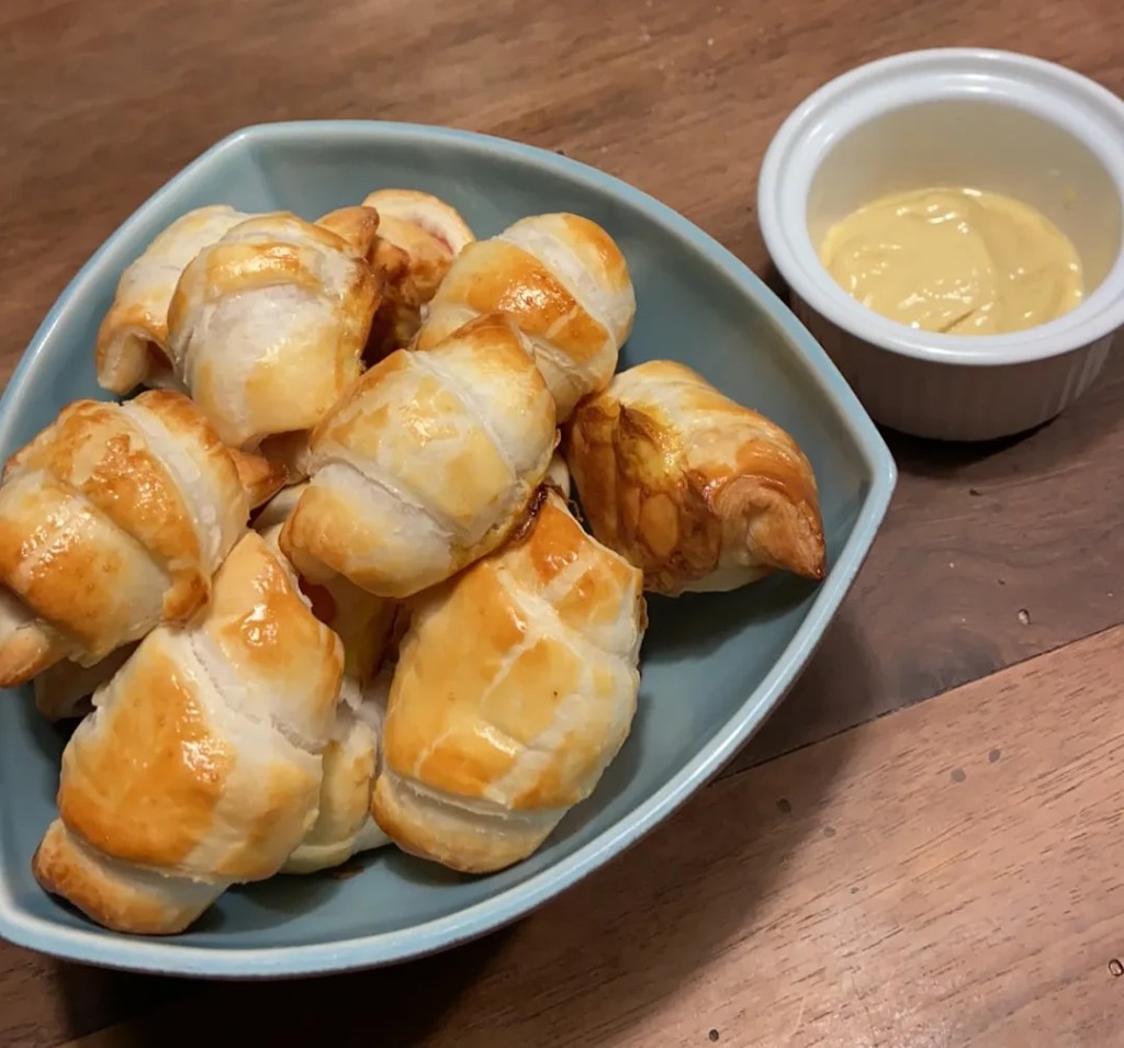 Recette de mini-croissants roulés aux&nbsp;saucisses
