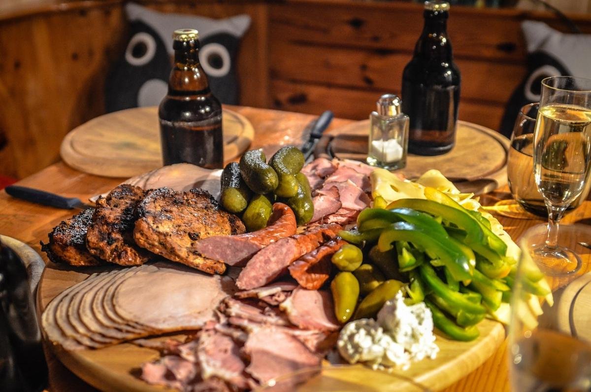 Quel vin servir avec la charcuterie : les bons accords